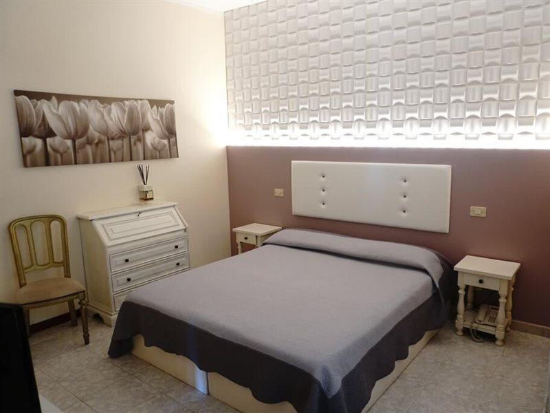 קסטיליאונצ'לו Hotel Atlantico מראה חיצוני תמונה