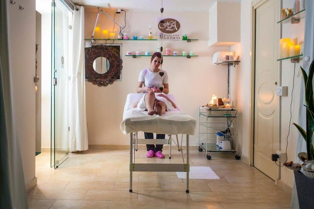 קסטיליאונצ'לו Hotel Atlantico מראה חיצוני תמונה