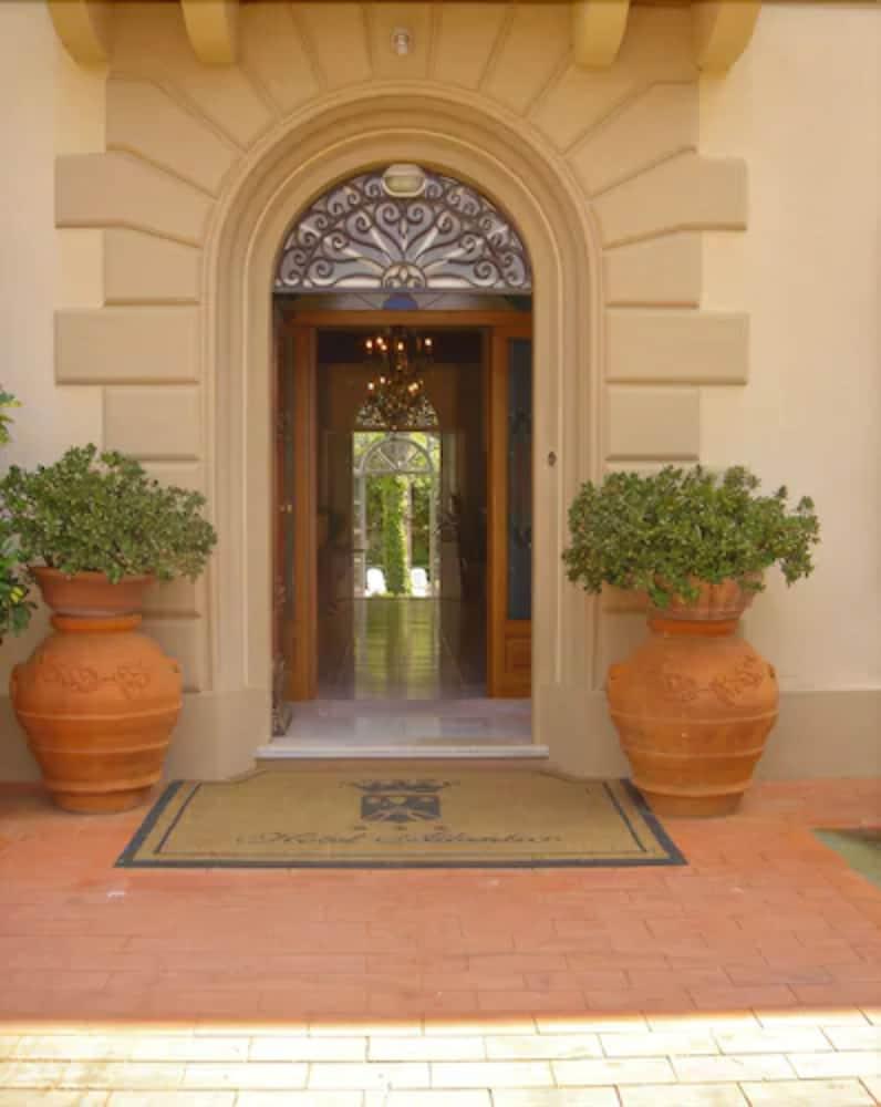 קסטיליאונצ'לו Hotel Atlantico מראה חיצוני תמונה