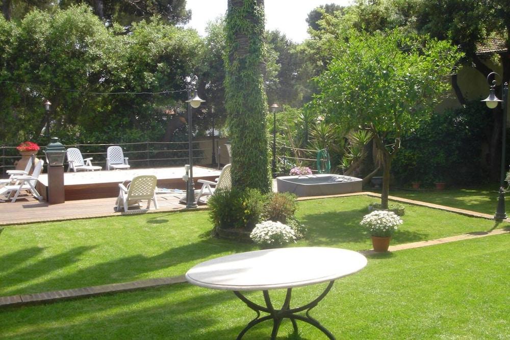 קסטיליאונצ'לו Hotel Atlantico מראה חיצוני תמונה