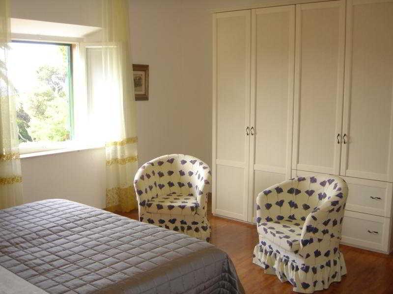 קסטיליאונצ'לו Hotel Atlantico מראה חיצוני תמונה