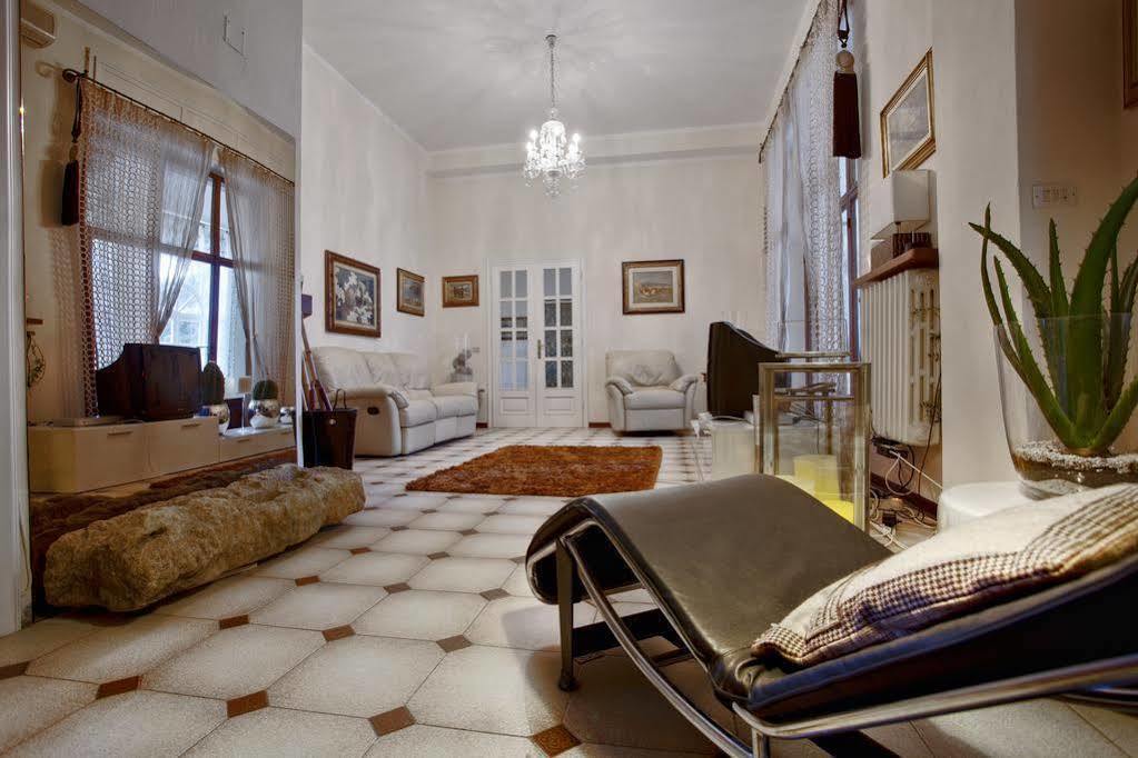 קסטיליאונצ'לו Hotel Atlantico מראה חיצוני תמונה