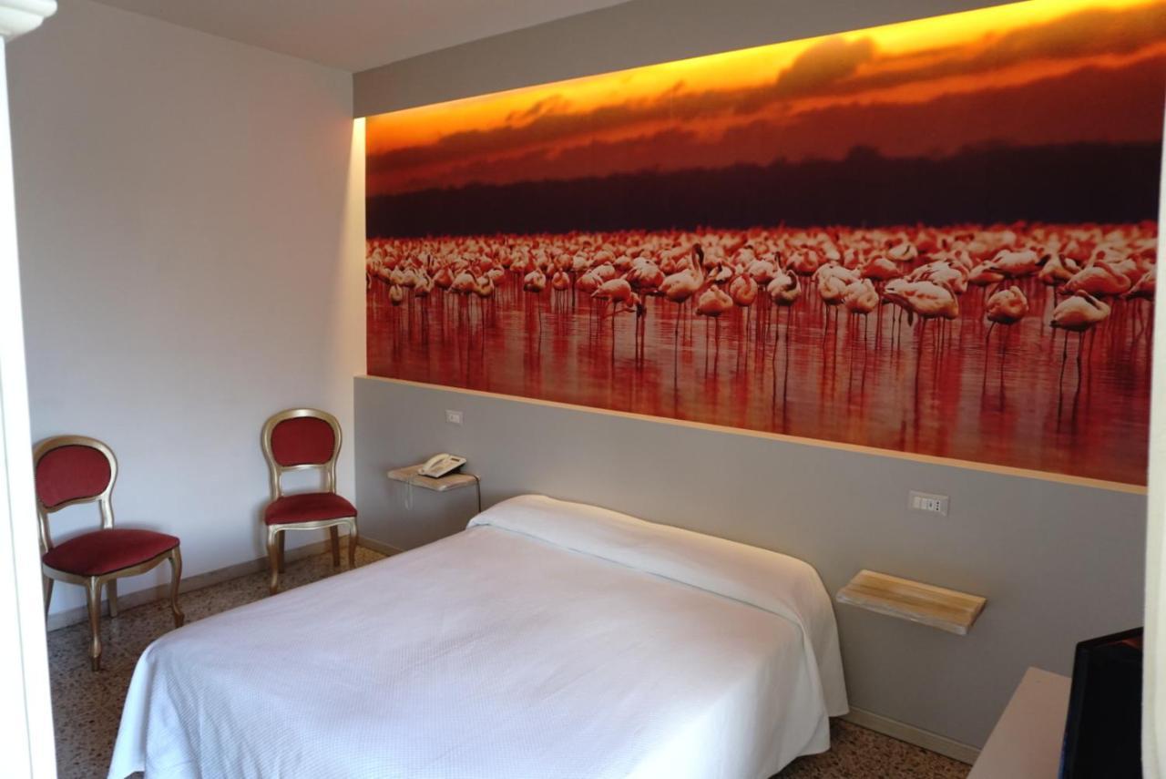 קסטיליאונצ'לו Hotel Atlantico מראה חיצוני תמונה