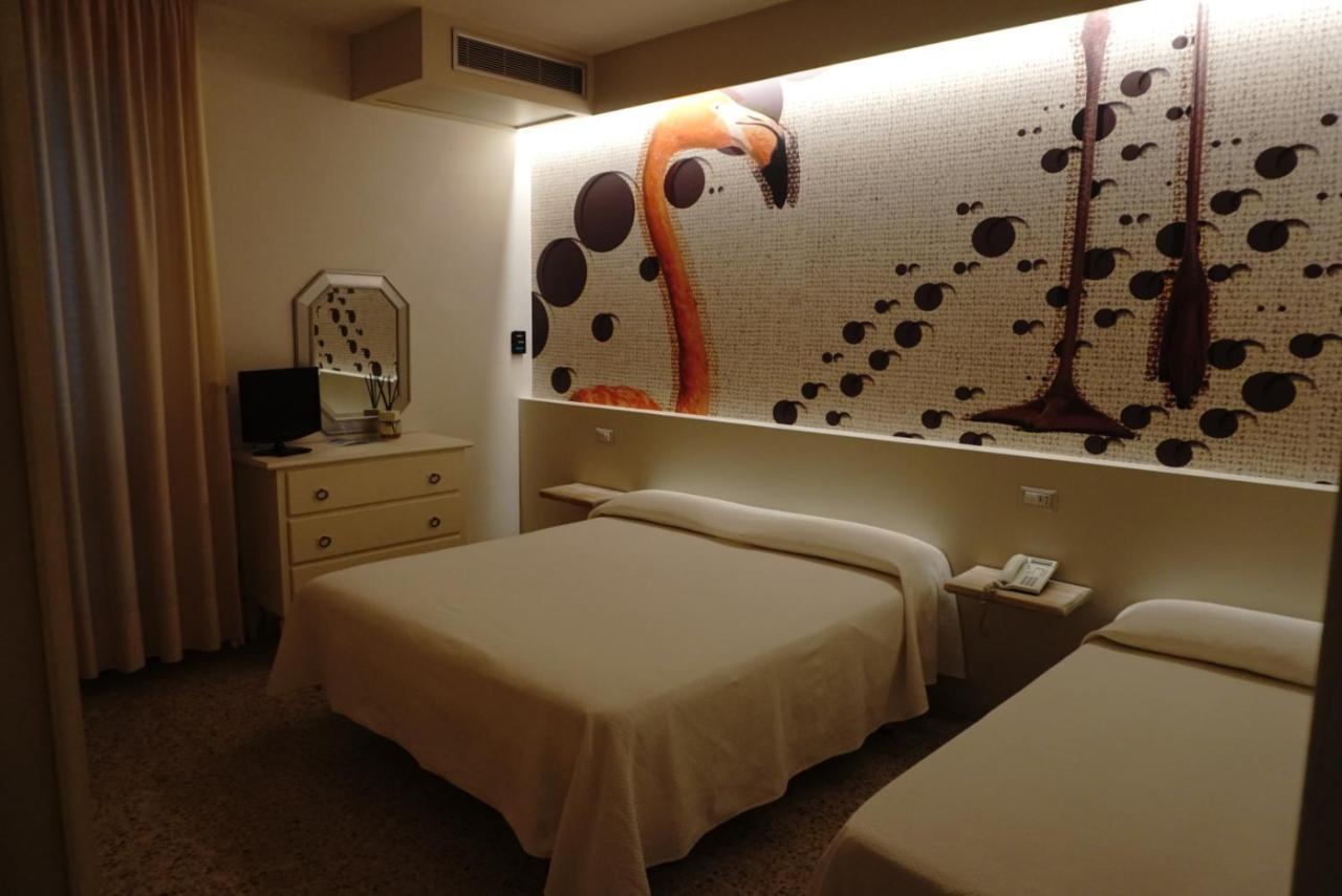 קסטיליאונצ'לו Hotel Atlantico מראה חיצוני תמונה