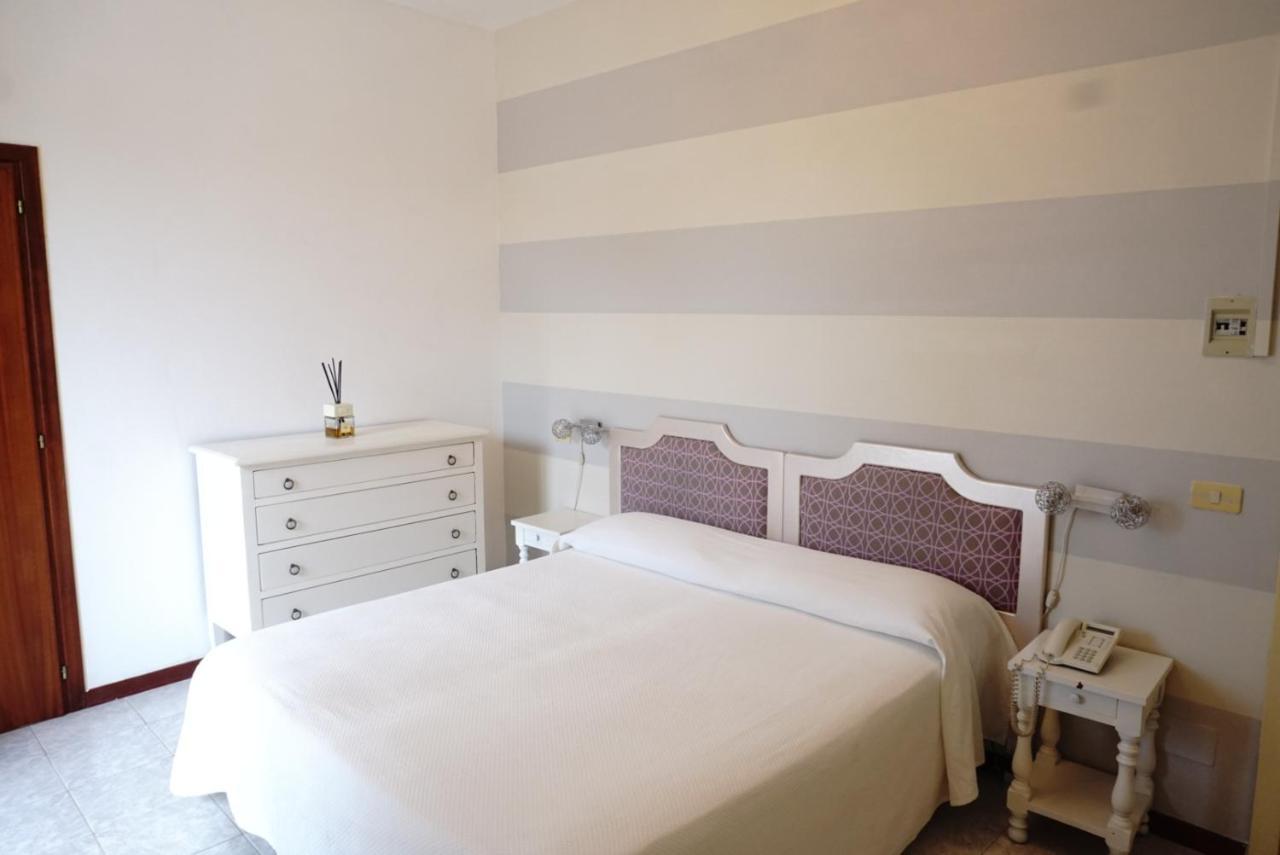 קסטיליאונצ'לו Hotel Atlantico מראה חיצוני תמונה